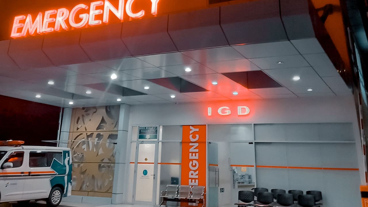 after-hours-signage-hrsa-compliance
